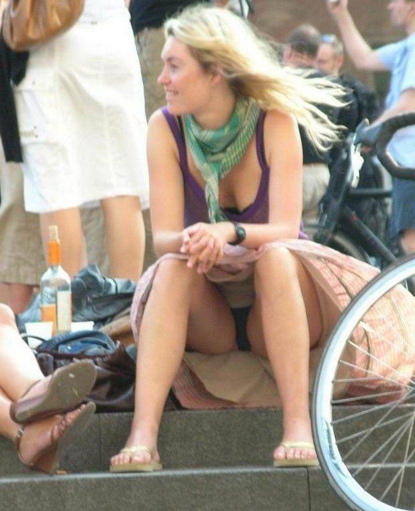 Free Candid Upskirt - Amateurs celebrities blog upskirt - Nude Images. Comments: 4